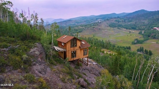 1102 Ridge Dr, Kremmling, CO 80459