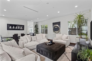 16424 Marbro Dr, Encino, CA 91436