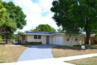 111 NE Lobster Rd, Port Saint Lucie, FL 34983
