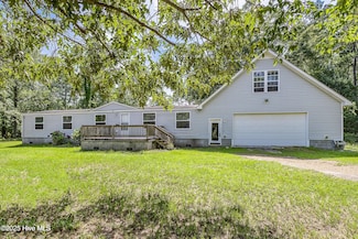 677 Berrys Creek Rd, Beaufort, NC 28516