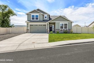 6311 Cottonwood Loop, Yakima, WA 98903