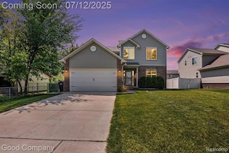 2920 Hartline Dr, Rochester Hills, MI 48309