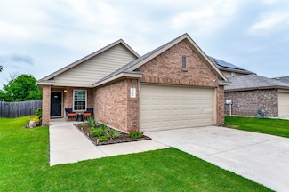 3504 Robin Rd, Ennis, TX 75119