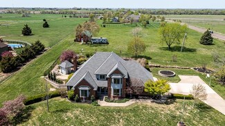 17185 158th St, Bonner Springs, KS 66012