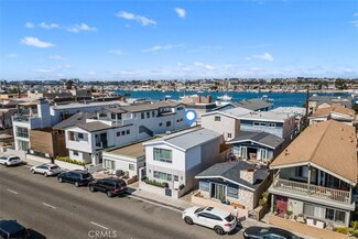910 W Balboa Blvd, Newport Beach, CA 92661