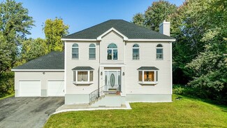 35 Ontario Ave, Dracut, MA 01826