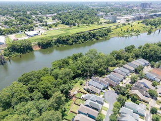 1150 Harbor River Cove Unit 89, Memphis, TN 38103