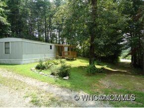 121 Tanasee Gap Rd, Balsam Grove, NC 28708