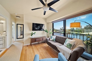738 Palani Ave Unit 401, Honolulu, HI 96816