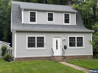 57 Chestnut Ave, Closter, NJ 07624