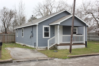 1213 Bookertee St, Baytown, TX 77520