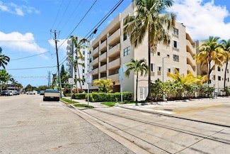 7125 Bay Dr Unit 201, Miami Beach, FL 33141