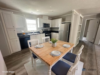 38 Canal Dr Unit 300-038, Pontiac, MI 48341