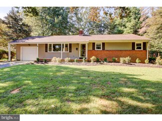 5 Brainerd Dr, Cranbury, NJ 08512