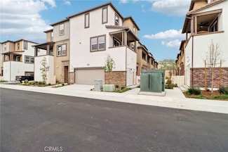 1541 Stratus Dr, Pomona, CA 91768