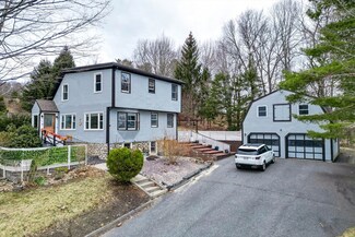 62 Chester St, Worcester, MA 01605