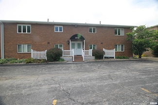 3715 35th St Unit 4, Moline, IL 61265