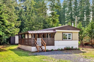 6219 Shamrock Rd, Maple Falls, WA 98266