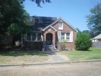 1113 S Line St-Grenada, Other, MS 38901