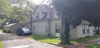 622 Main St, Shirley, IN 47384