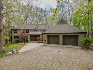 3801 Songbird Ln, Kalamazoo, MI 49008