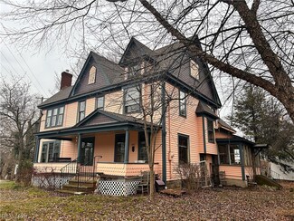 4692 E High St, Mantua, OH 44255