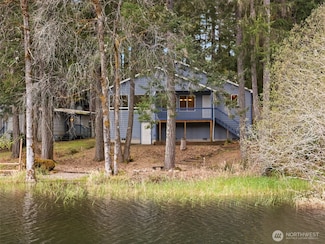 151 E Emerald Lake Dr W, Grapeview, WA 98546