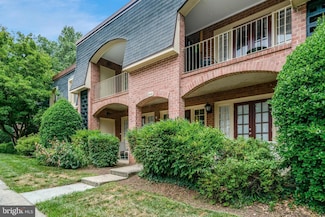 8112C Colony Point Rd Unit 227, West Springfield, VA 22152