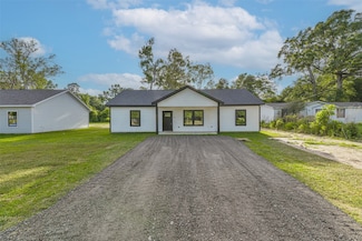 106 County Road 3704, Splendora, TX 77372