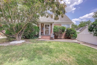 4843 201st St, Bayside, NY 11364