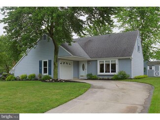 14 Bennett Ct, Swedesboro, NJ 08085