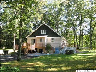 732 Monmouth Rd, Cream Ridge, NJ 08514