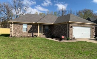 908 Bayou Vista Dr, Marion, AR 72364