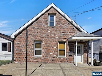 9 Franklin Place, East Rutherford, NJ 07073