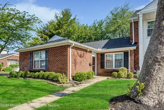 8 Dogwood Ct, Spring Lake, NJ 07762