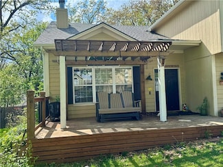 128 NW Cody Dr, Lees Summit, MO 64081