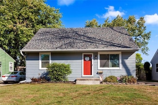 3111 Madison Ave, Des Moines, IA 50310