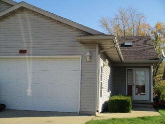 463 E Elm St, Watseka, IL 60970
