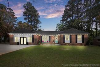 214 Rivenoak Dr, Fayetteville, NC 28303