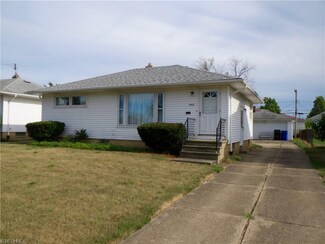 19307 Hipple Ave, Cleveland, OH 44135
