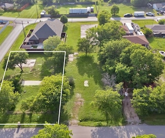 226 Carson St, Red Oak, TX 75154