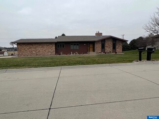 175 Driftwood Dr, Aurora, NE 68818
