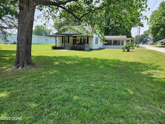 1701 Gulf St, Lamar, MO 64759