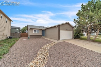 2124 Bent Tree Ln, Fountain, CO 80817