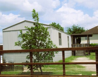 4735 Tulip Ln, Fresno, TX 77545