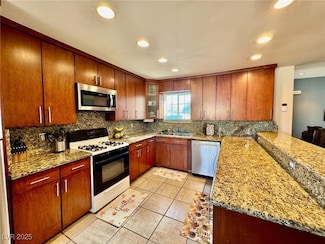 7704 Alina Ave, Las Vegas, NV 89145
