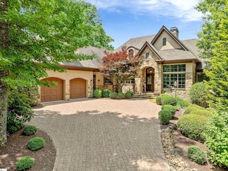 24 Lake Hills Ln, Travelers Rest, SC 29690