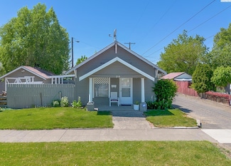 318 N 6th Ave, Pasco, WA 99301