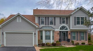 276 Saddle Back Rd, Vernon Hills, IL 60061