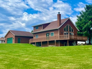 17-123 Hidden Cove Dr, Lanark, IL 61046